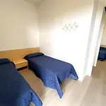 Seafront Bright Flat-beahost דירה *