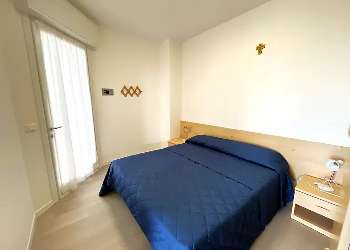 Seafront Bright Flat-beahost شقة