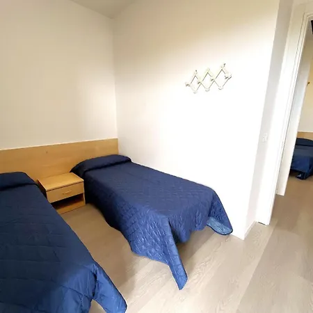Seafront Bright Flat-beahost Apartamento *