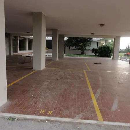 Seafront Bright Flat-beahost Appartamento *