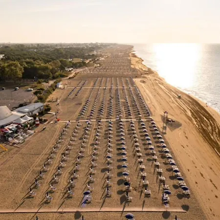 Seafront Bright Flat-beahost Apartmán