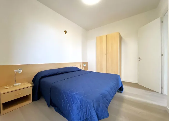 Seafront Bright Flat-beahost * ביביונה