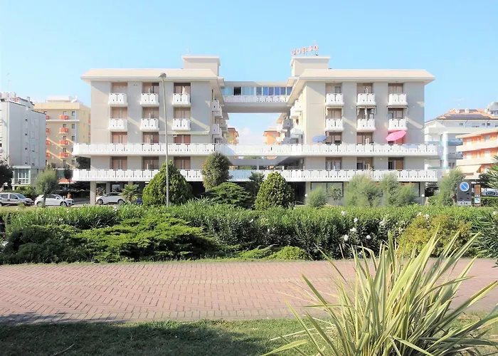 Seafront Bright Flat-beahost דירה